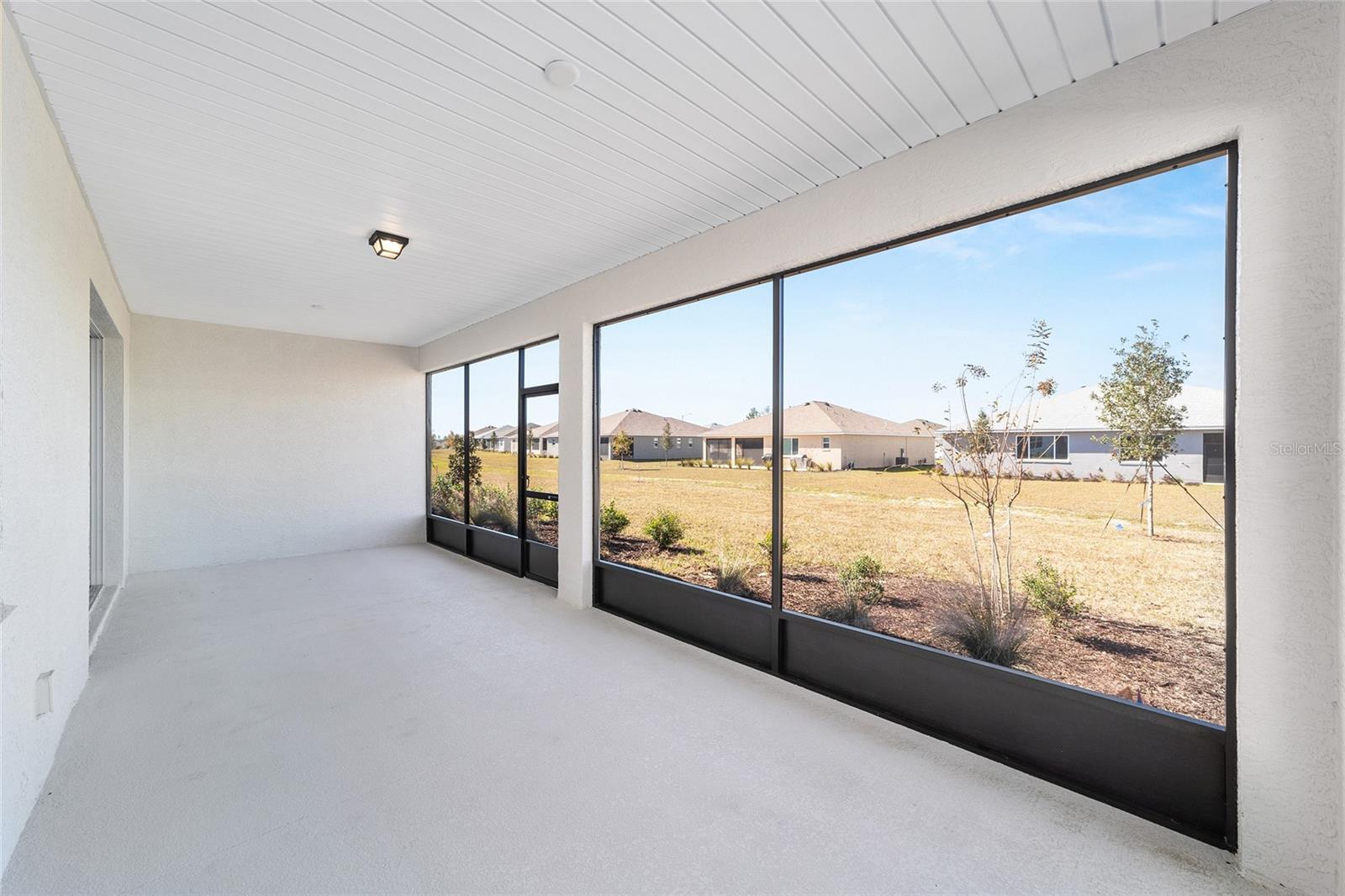 ON TOP OF THE WORLD - Residential