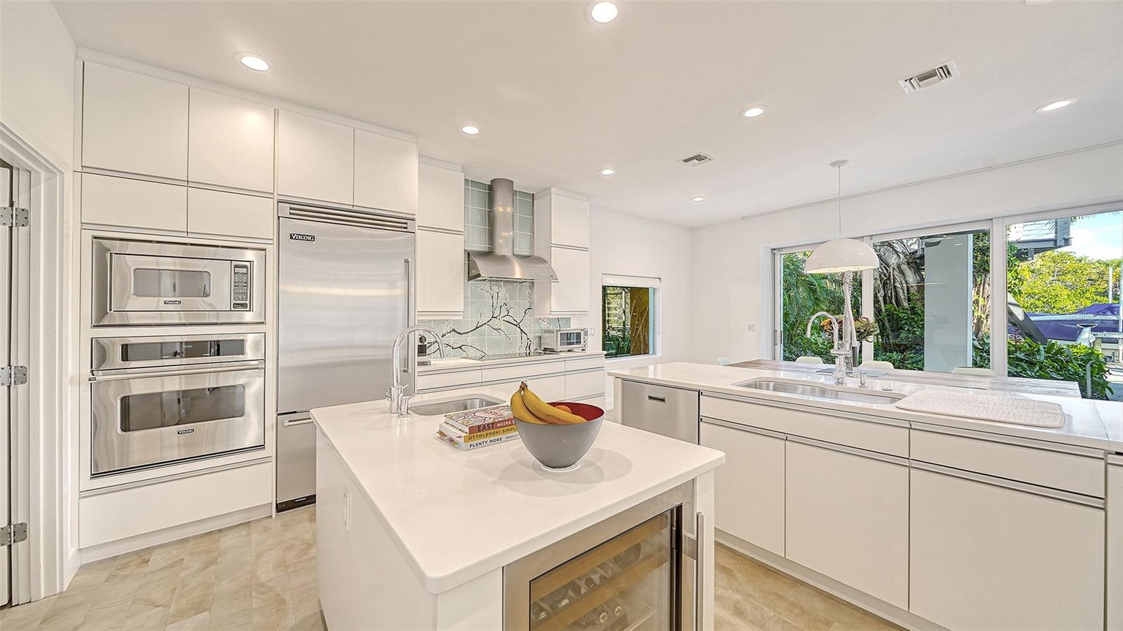 SARASOTA BEACH - Residential