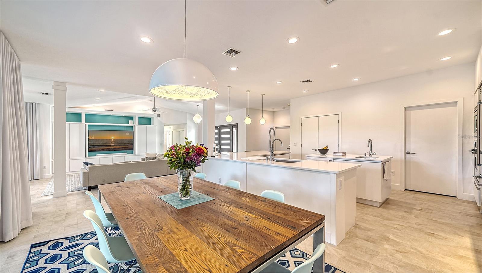 SARASOTA BEACH - Residential