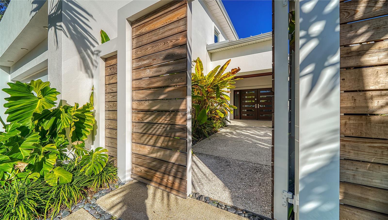 SARASOTA BEACH - Residential