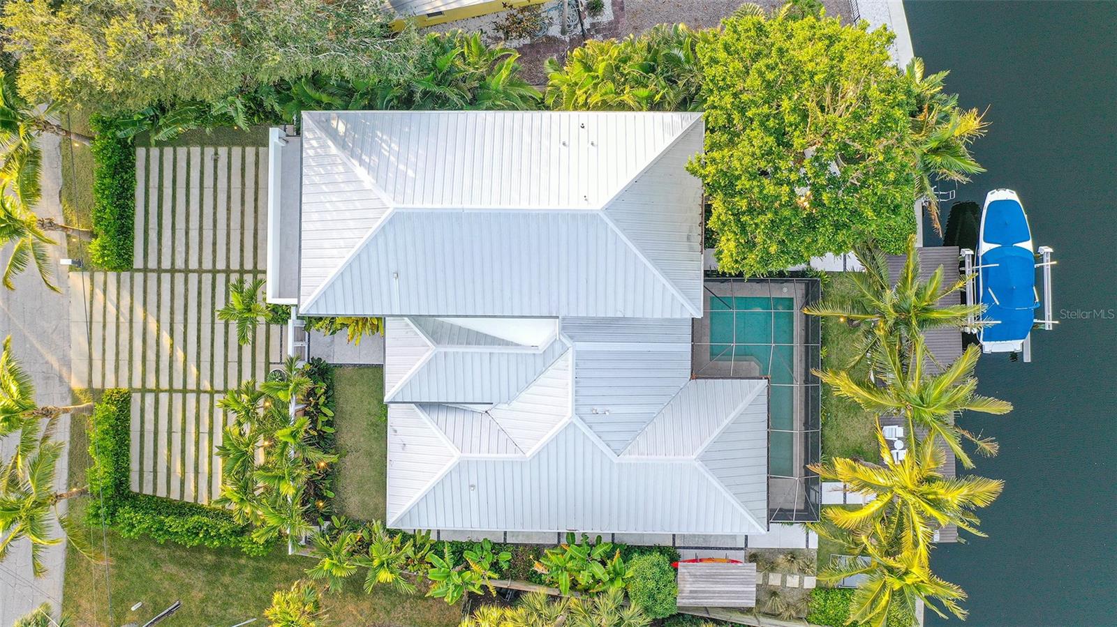 SARASOTA BEACH - Residential