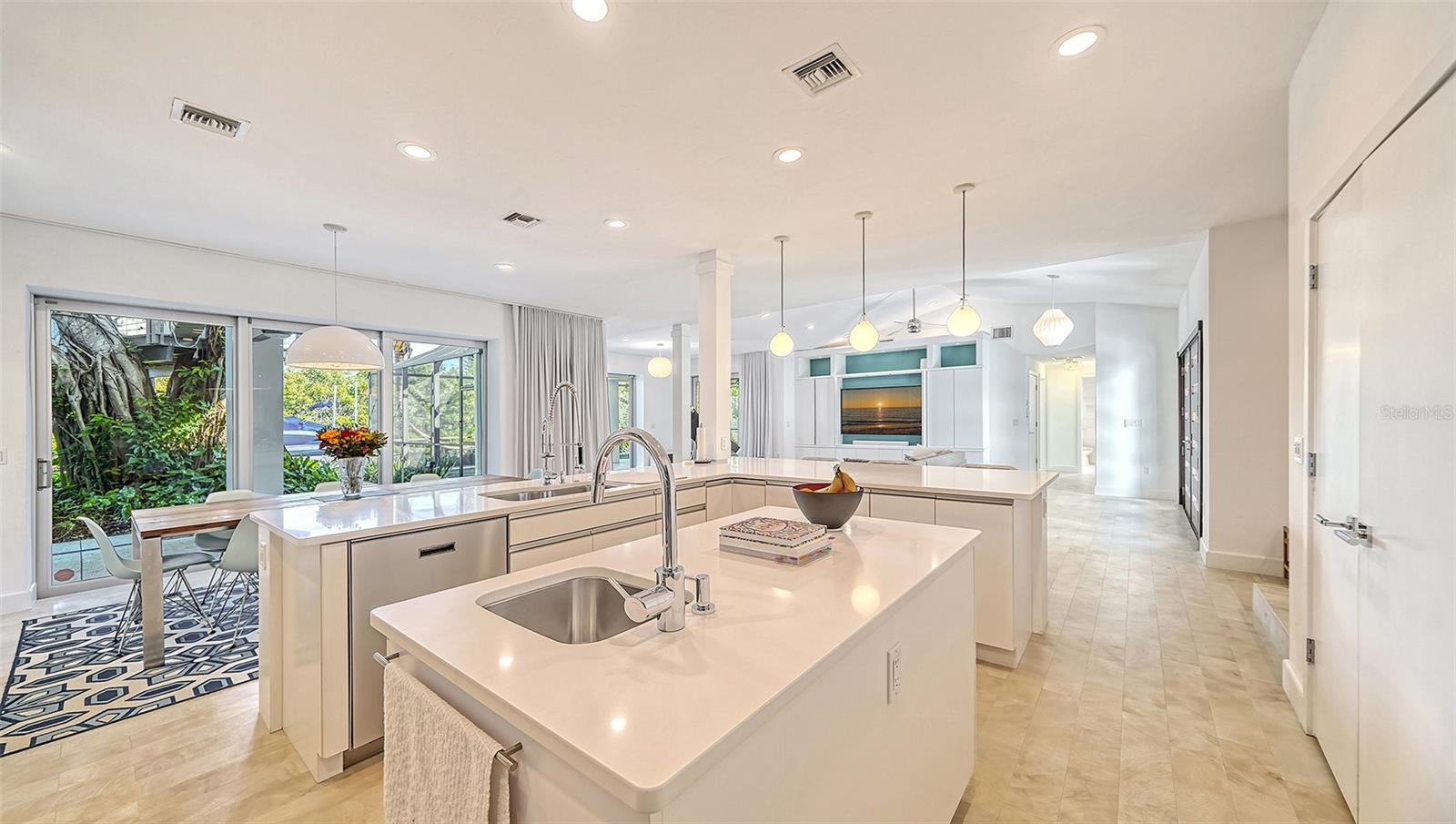 SARASOTA BEACH - Residential