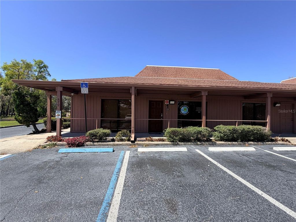 Photo of 6725 Cedarridge Dr, Zephyrhills, FL 33542 (MLS # TB8491925)