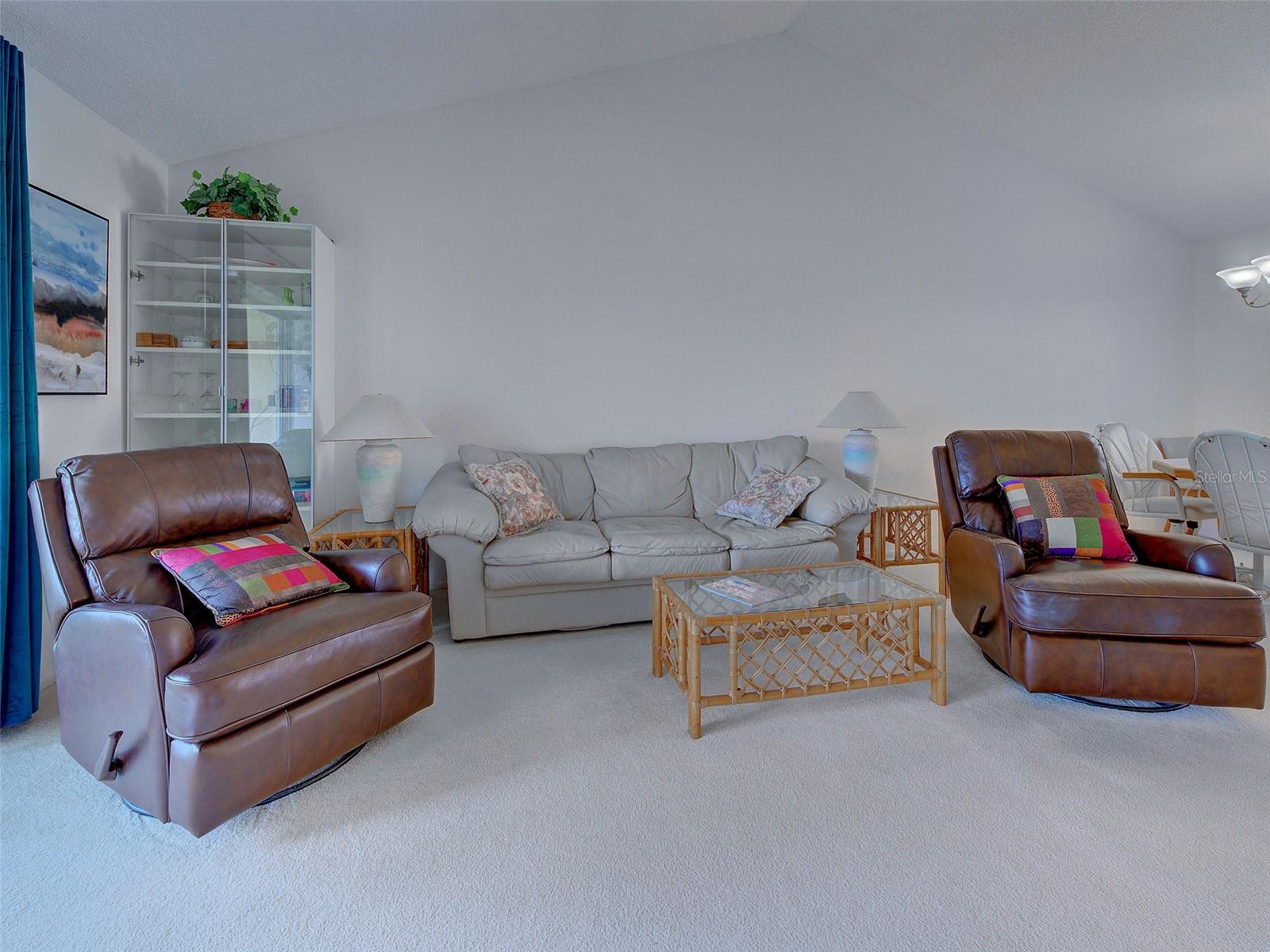 PINEBROOK LAKE CLUB PH 1 - Residential