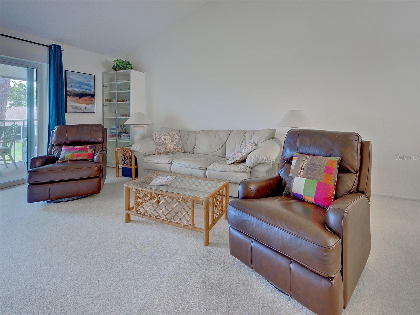 PINEBROOK LAKE CLUB PH 1 - Residential