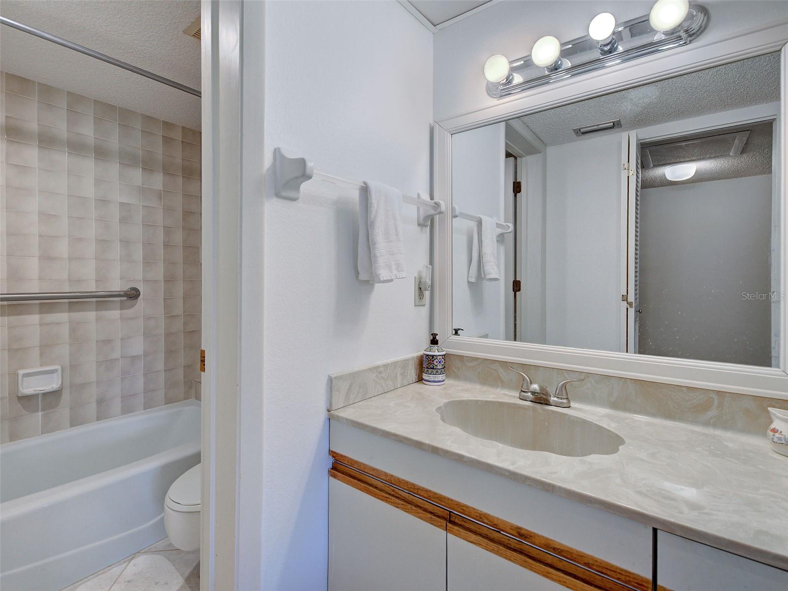 PINEBROOK LAKE CLUB PH 1 - Residential