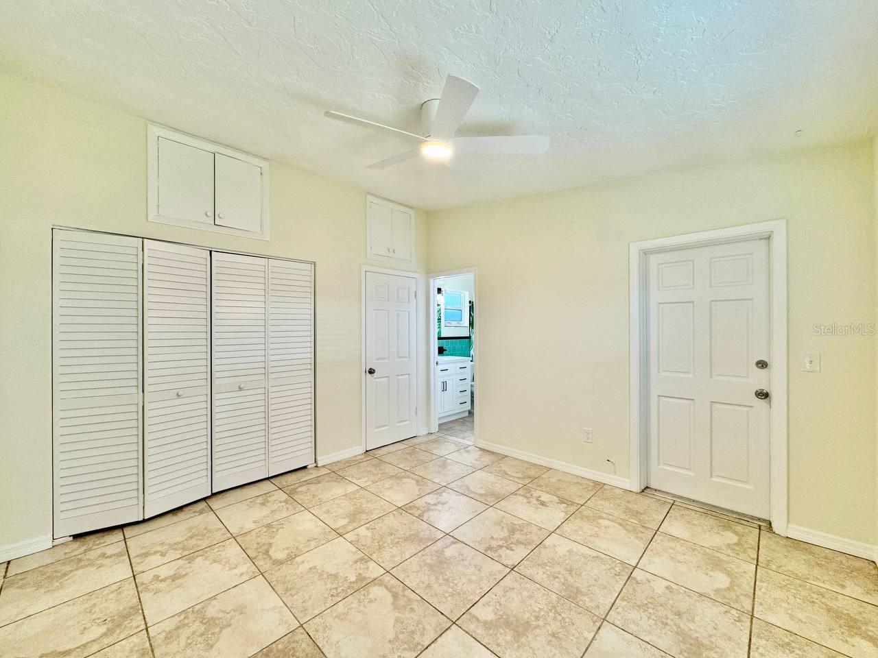 LONGVIEW SUB - Residential Lease