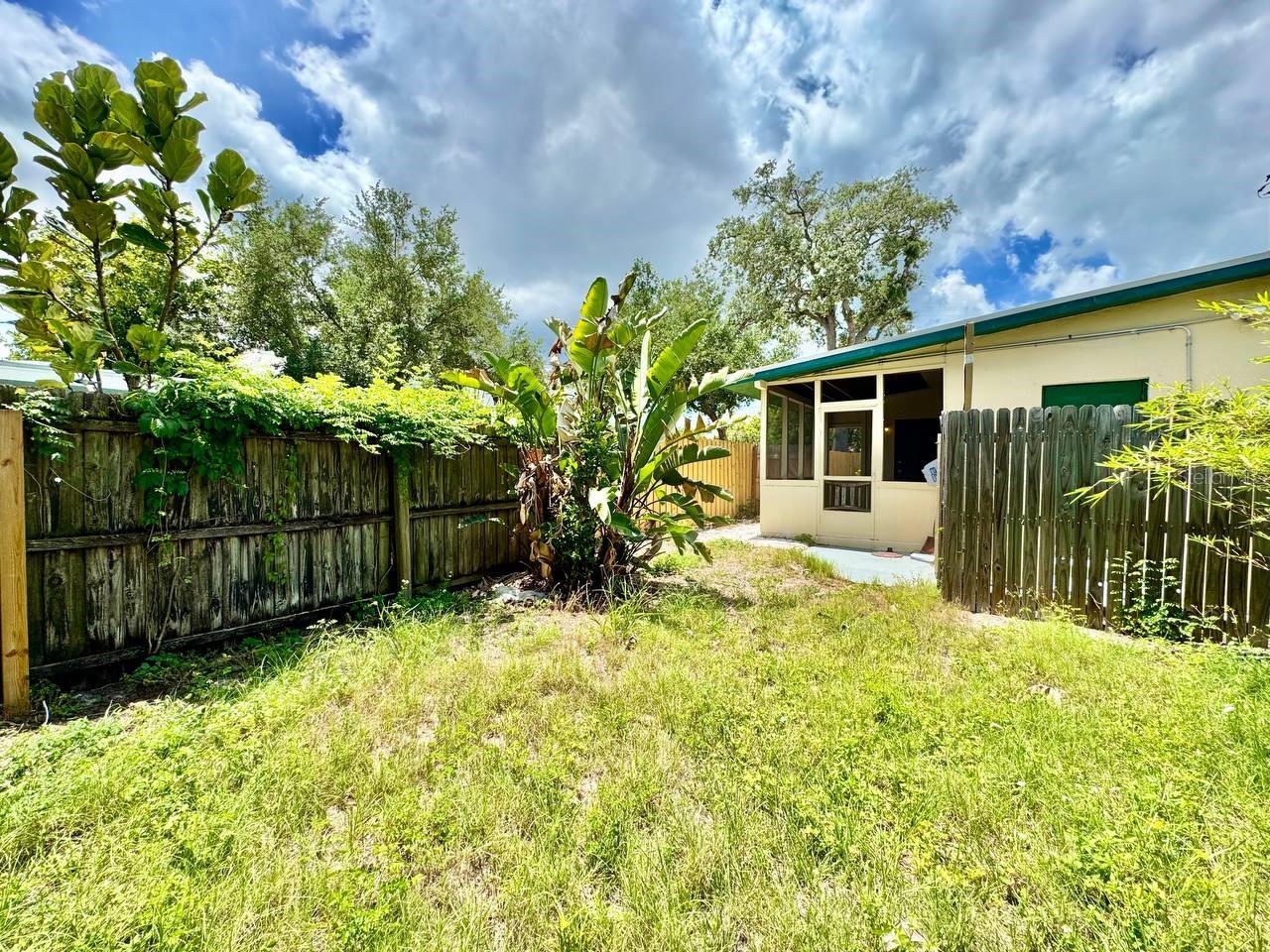 LONGVIEW SUB - Residential Lease