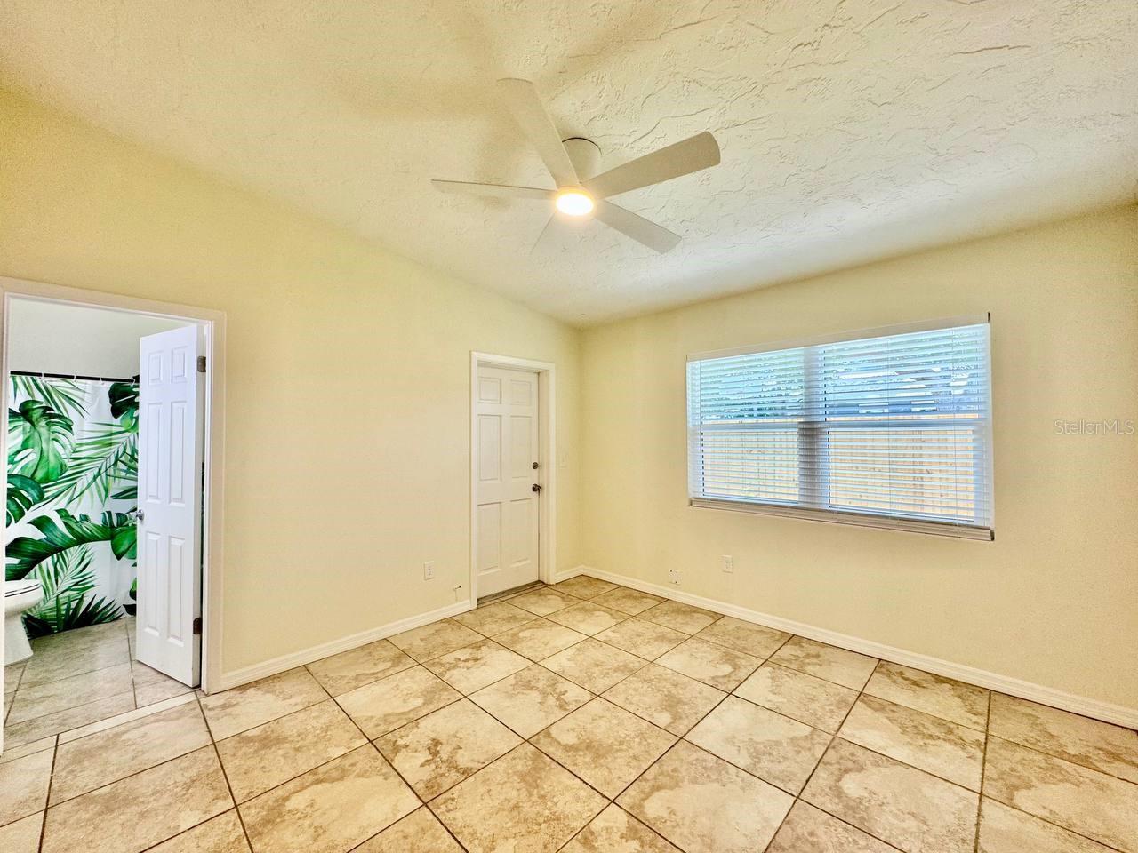 LONGVIEW SUB - Residential Lease