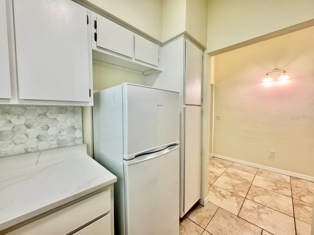 LONGVIEW SUB - Residential Lease