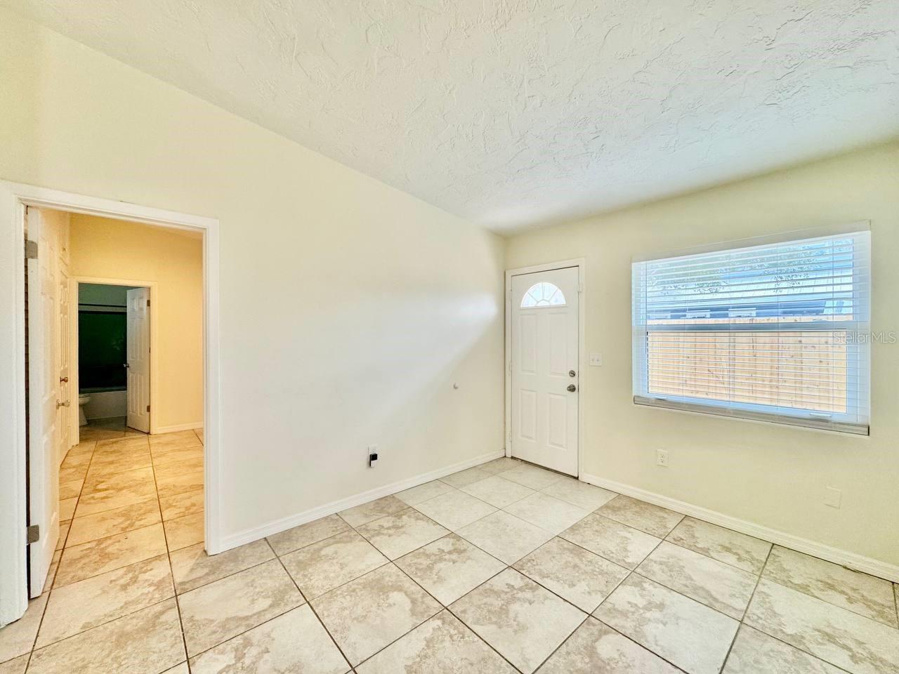 LONGVIEW SUB - Residential Lease