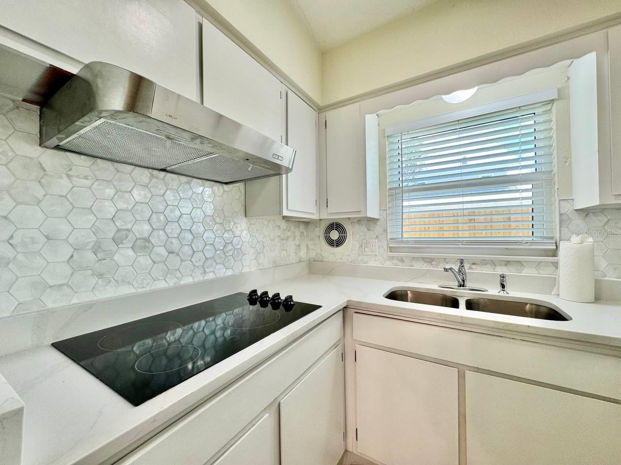 LONGVIEW SUB - Residential Lease
