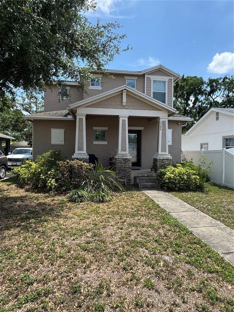 Photo of 1706 W Beach Street, Tampa, FL 33607 (MLS # J993925)