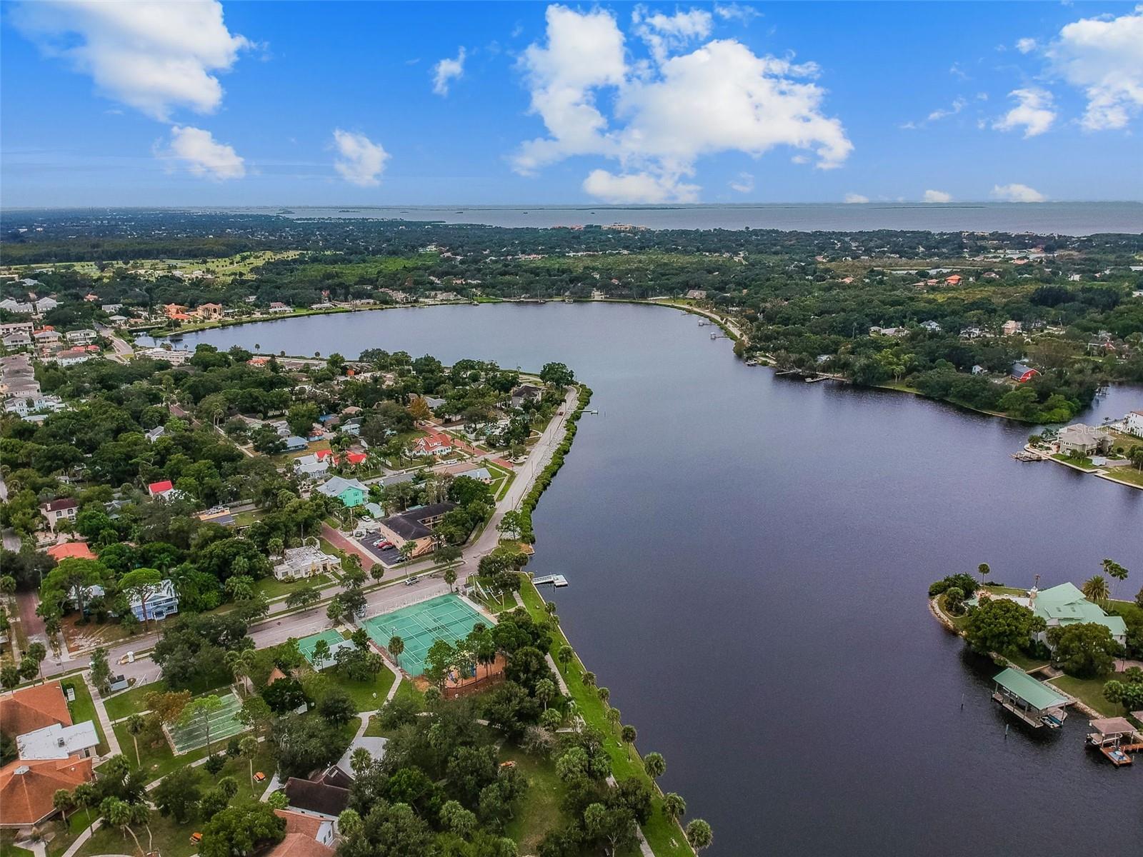 AZURE VIEW UNIT 1 - Land