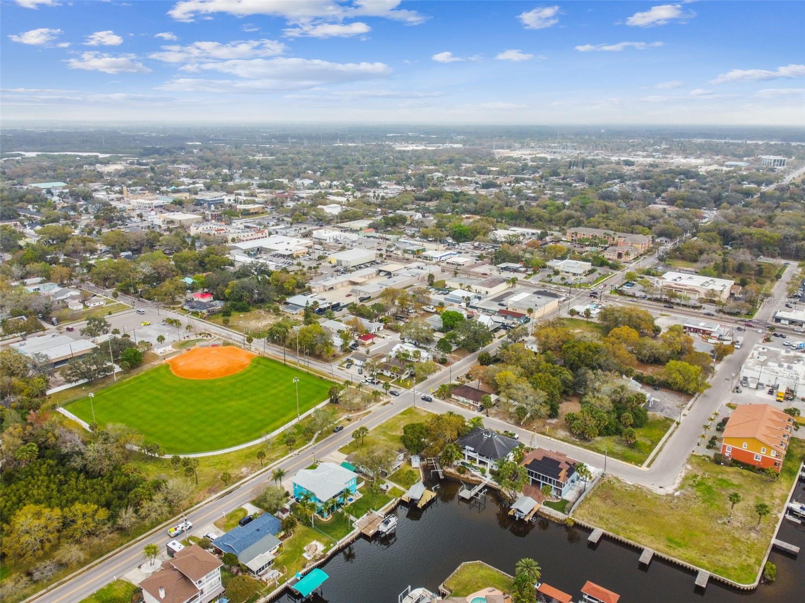 AZURE VIEW UNIT 1 - Land