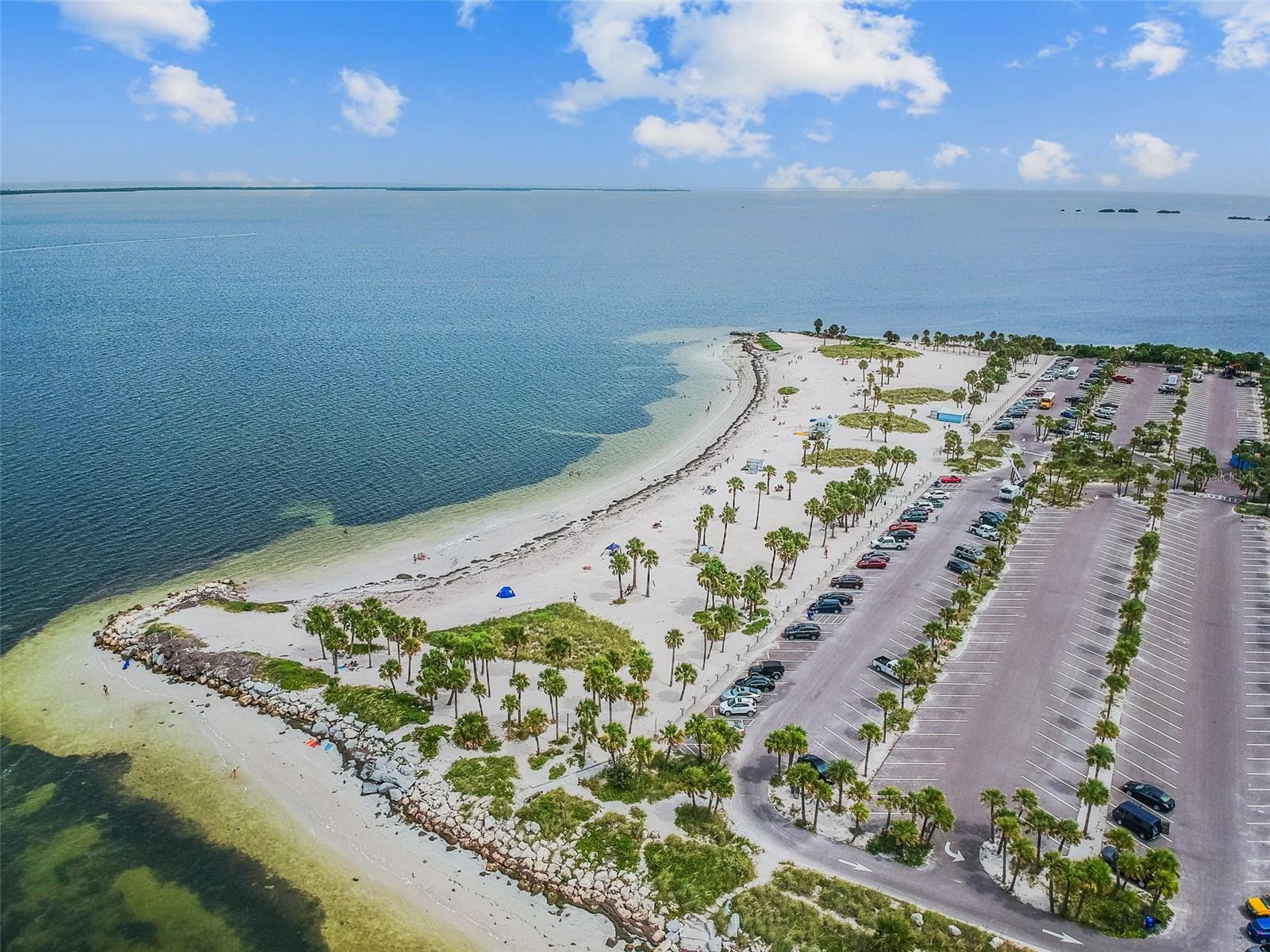 AZURE VIEW UNIT 1 - Land