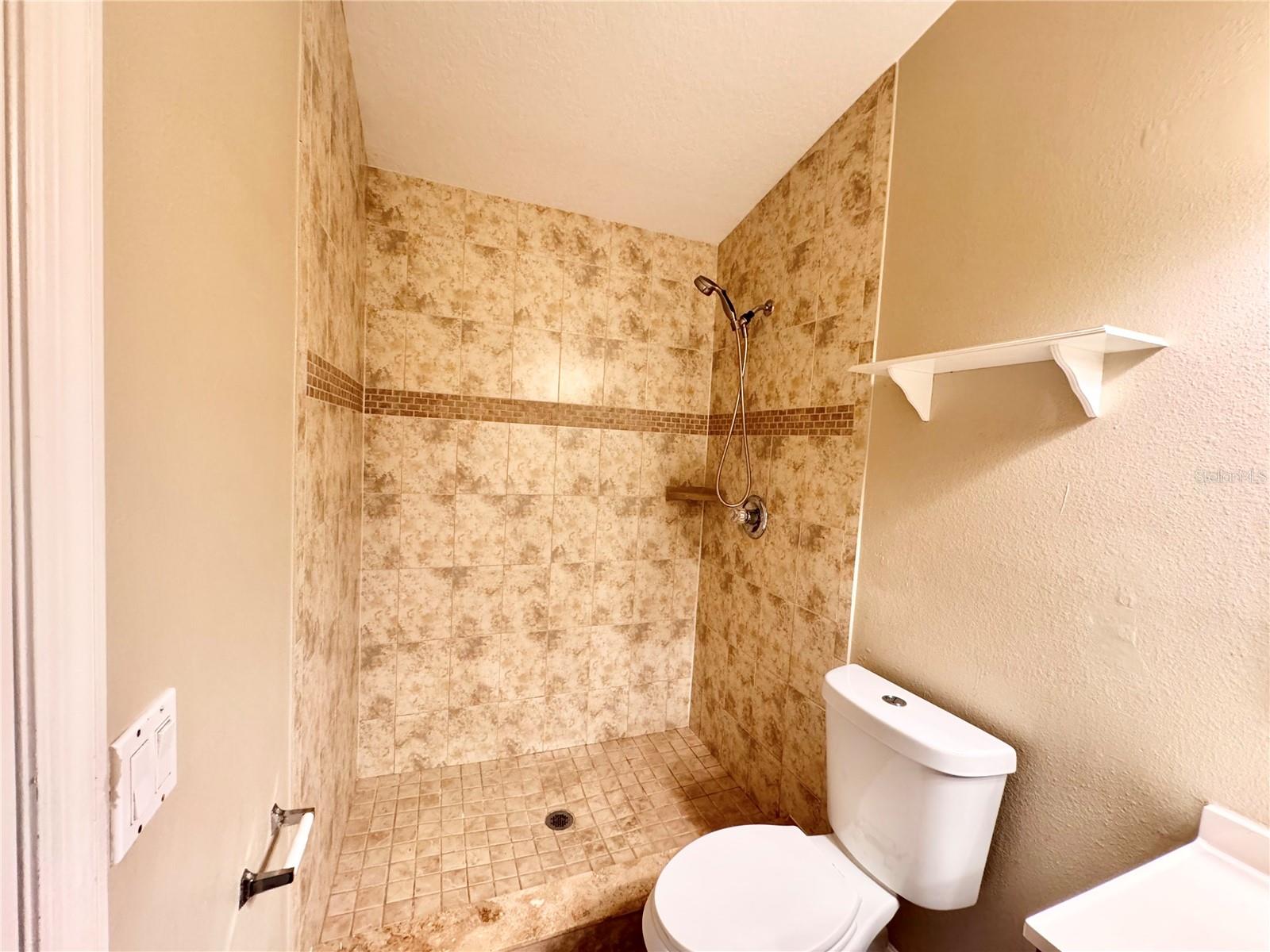 CROSS CREEK PRCL M PH 3B - Residential Lease