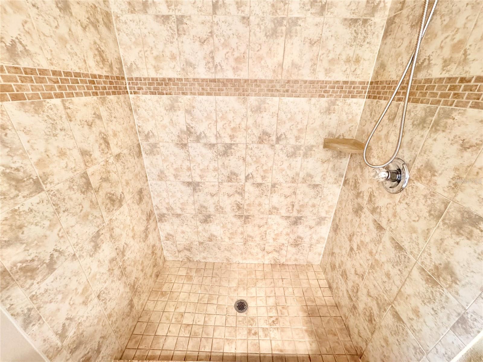 CROSS CREEK PRCL M PH 3B - Residential Lease