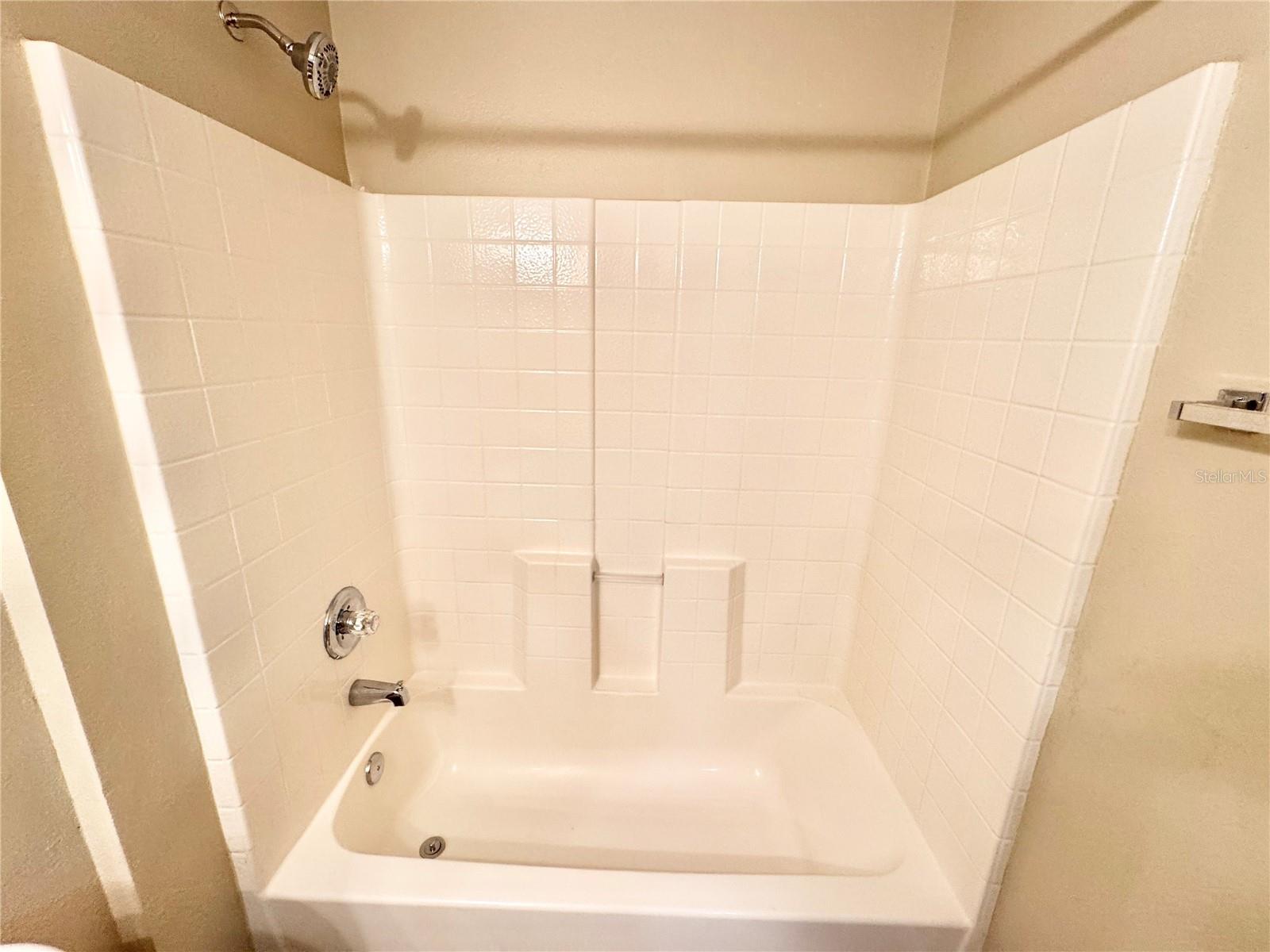 CROSS CREEK PRCL M PH 3B - Residential Lease