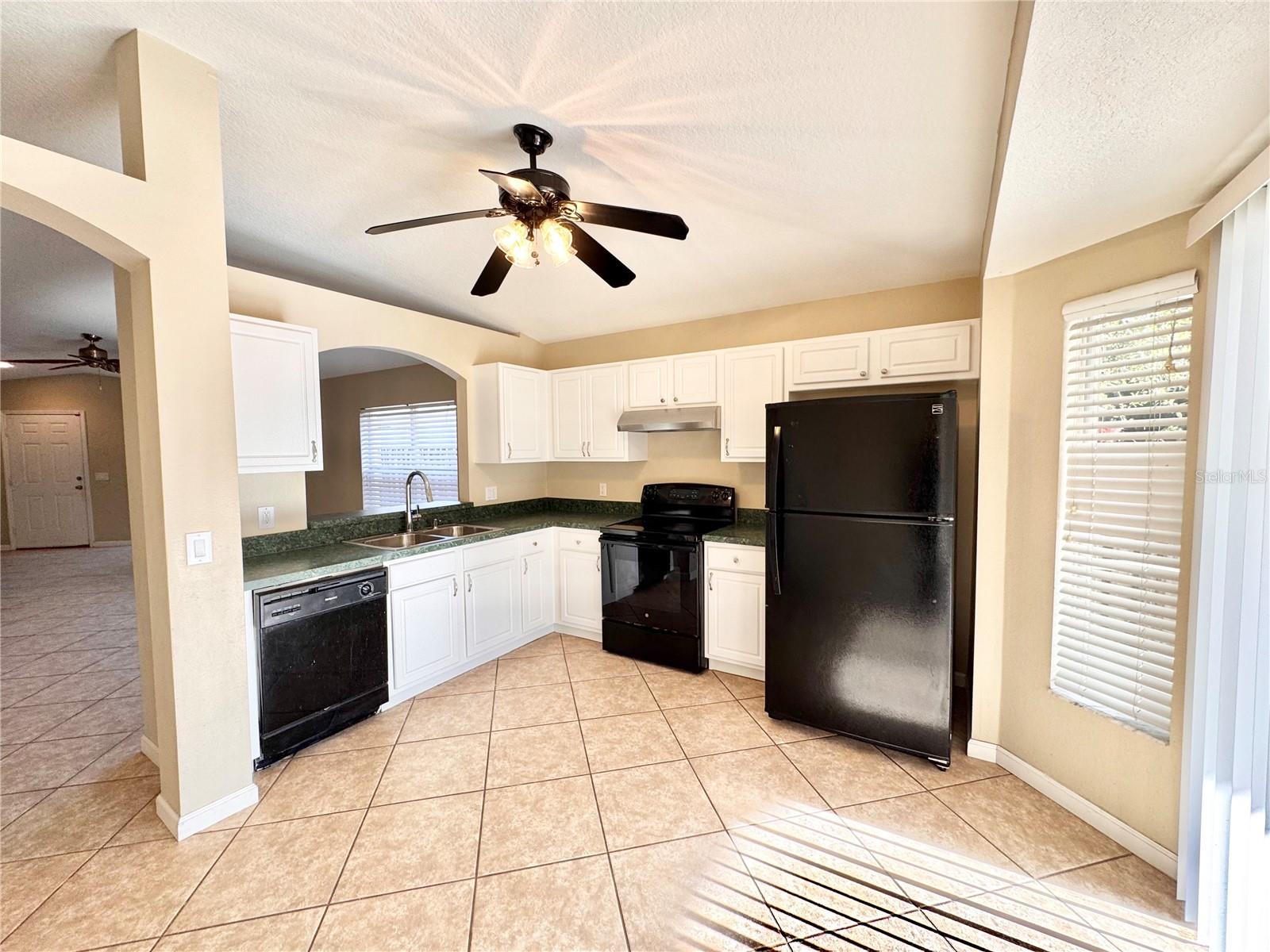 CROSS CREEK PRCL M PH 3B - Residential Lease