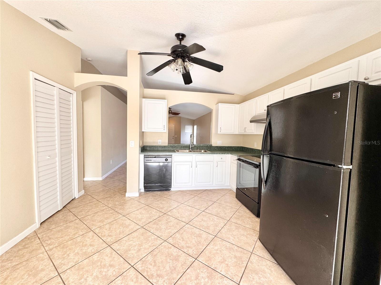 CROSS CREEK PRCL M PH 3B - Residential Lease