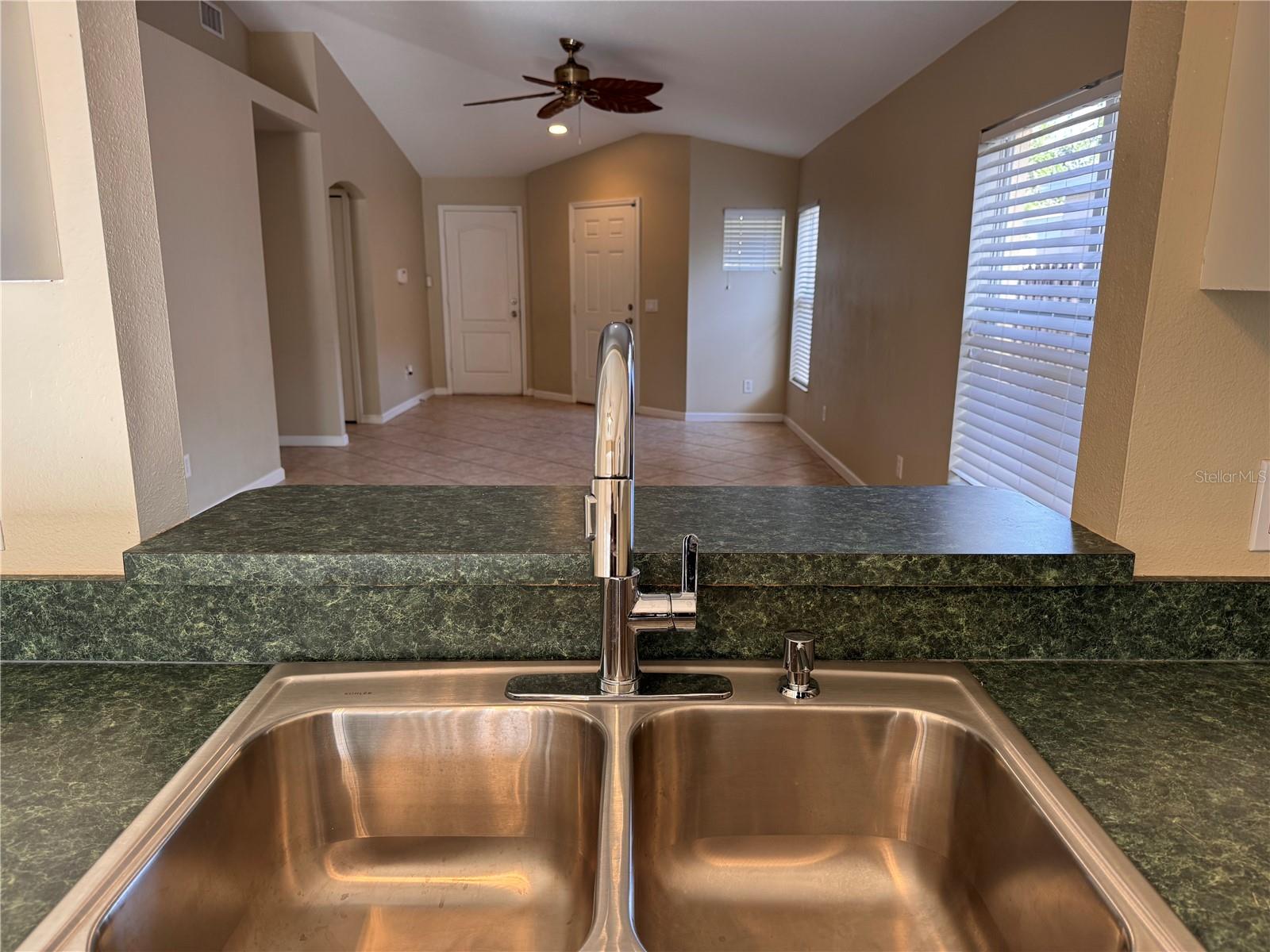 CROSS CREEK PRCL M PH 3B - Residential Lease