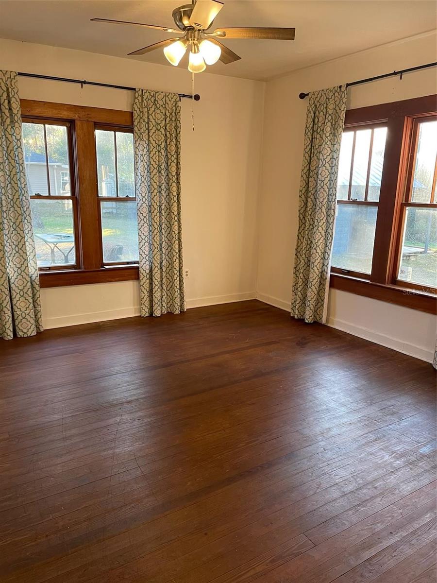 G M WHETSTONE ESTATE ADD TO H S - Residential