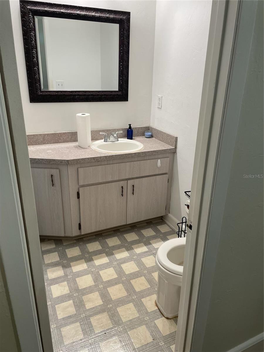 G M WHETSTONE ESTATE ADD TO H S - Residential