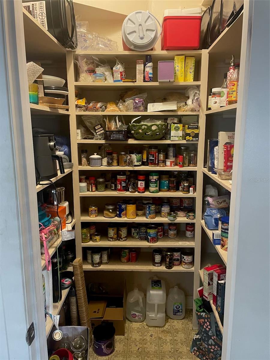 G M WHETSTONE ESTATE ADD TO H S - Residential