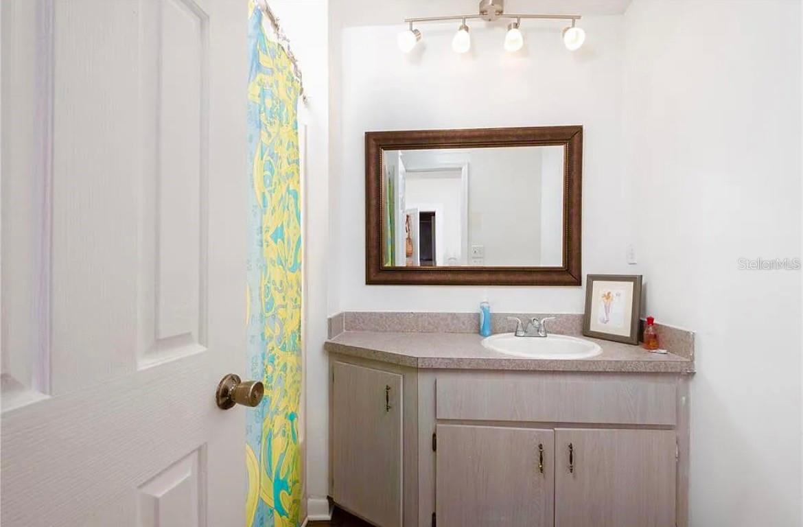 G M WHETSTONE ESTATE ADD TO H S - Residential