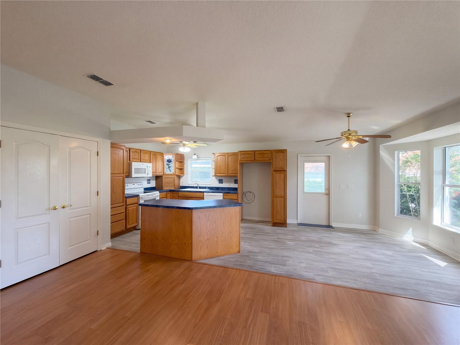 4339 N STEWART WAY