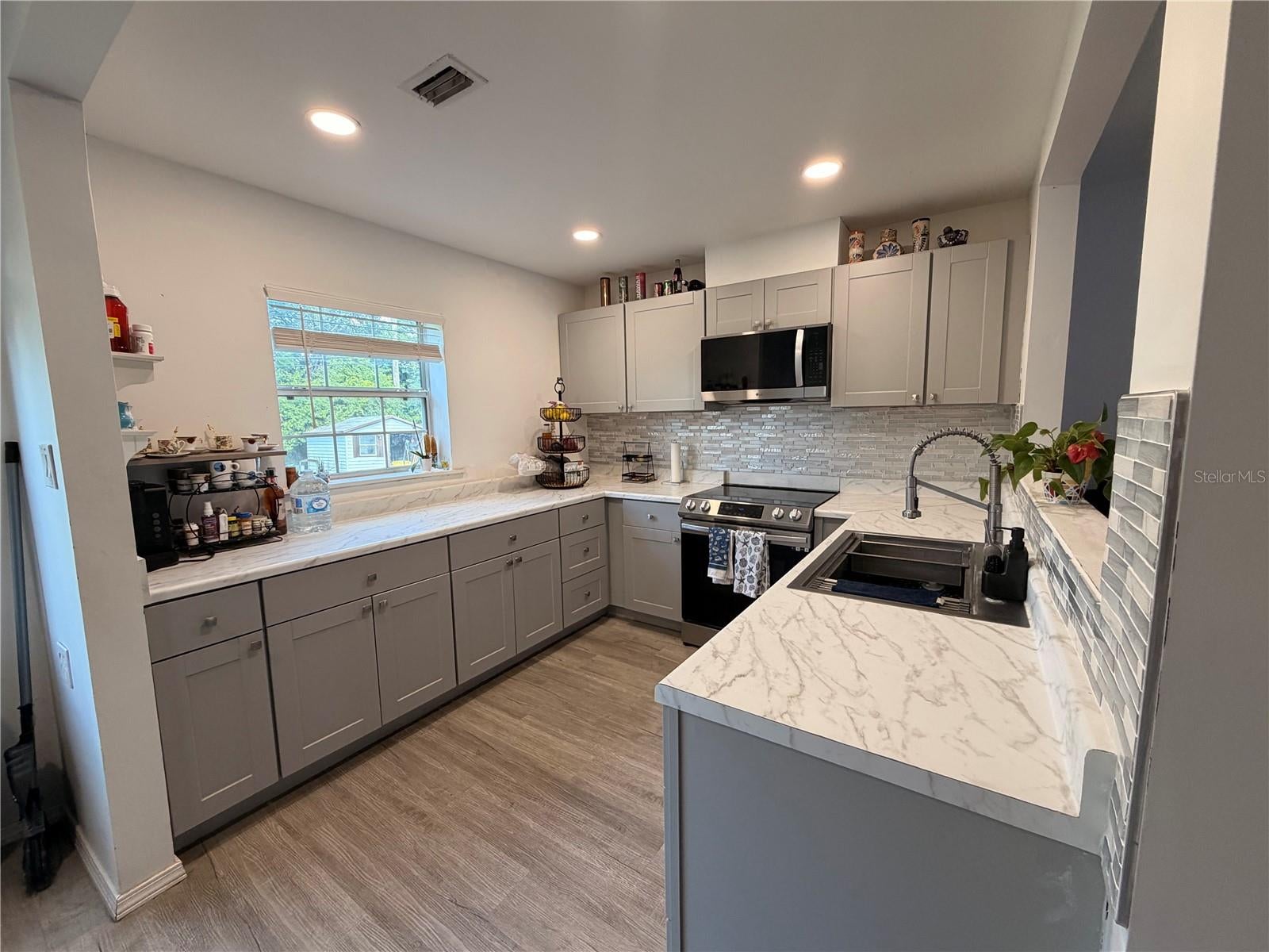 610 CAPEHART DRIVE