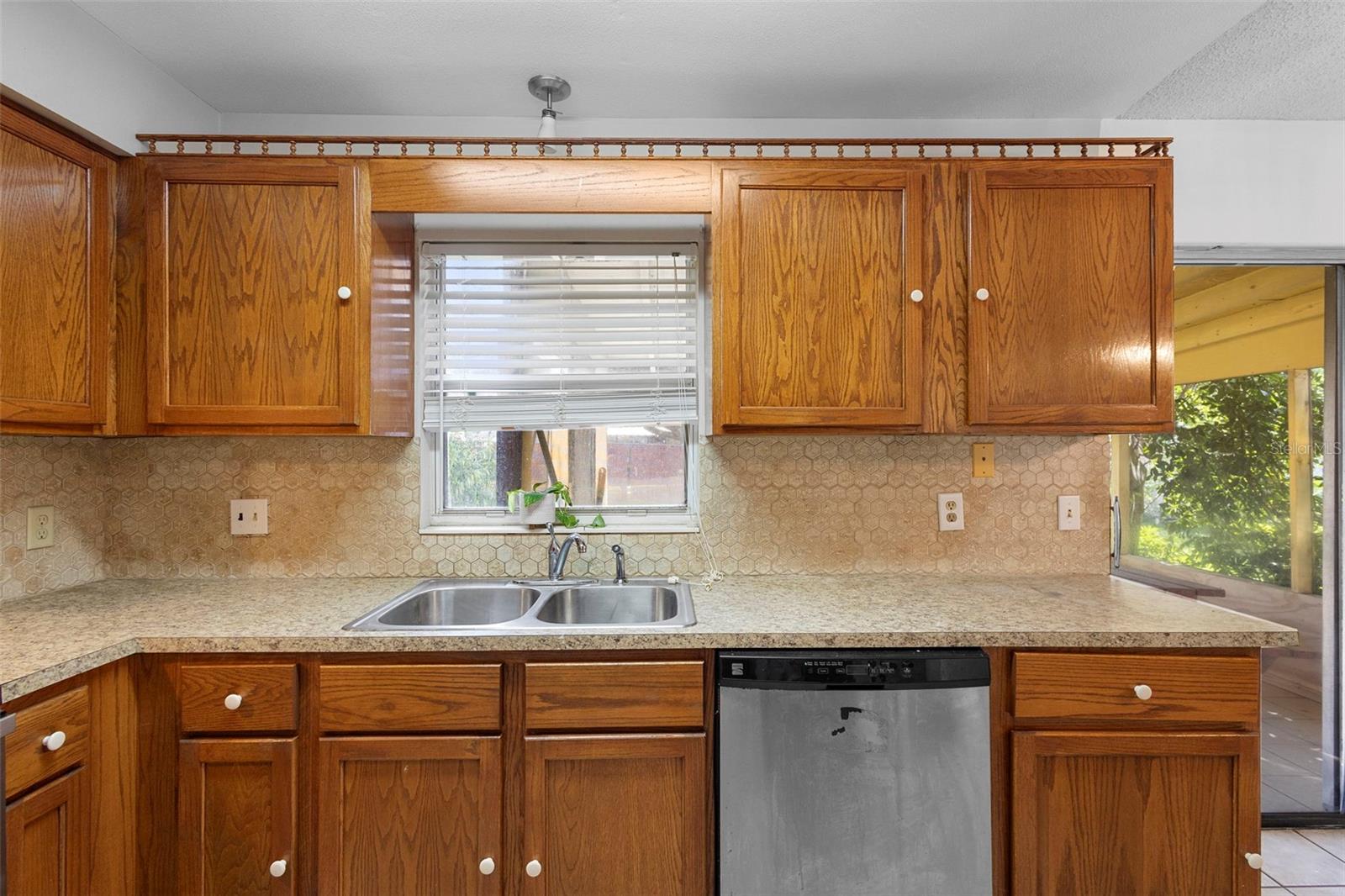 Casas a venda 3 - Jen Dantas 7708 TOUCAN DRIVE