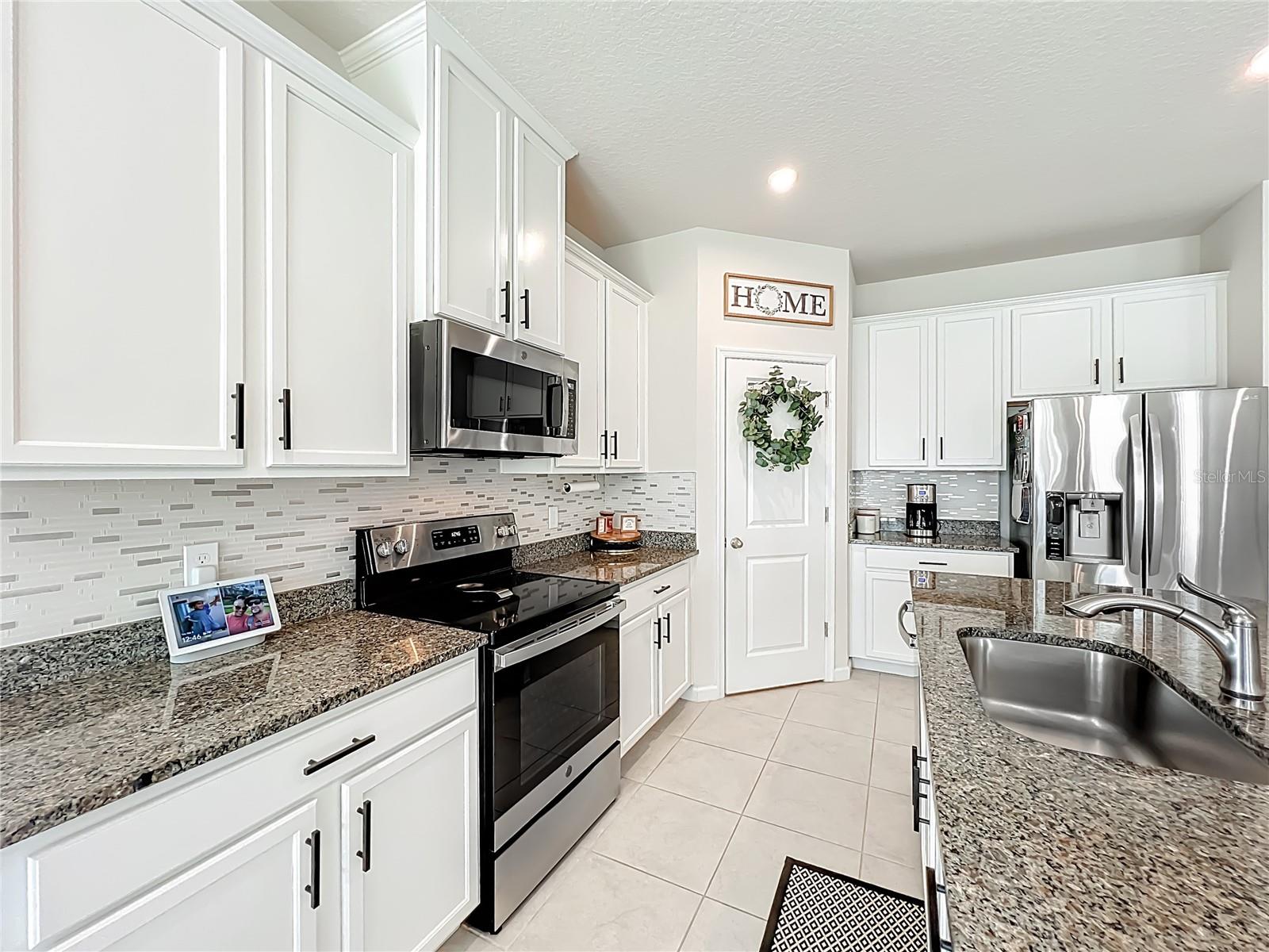 RIVERSIDE RESERVE - Residential