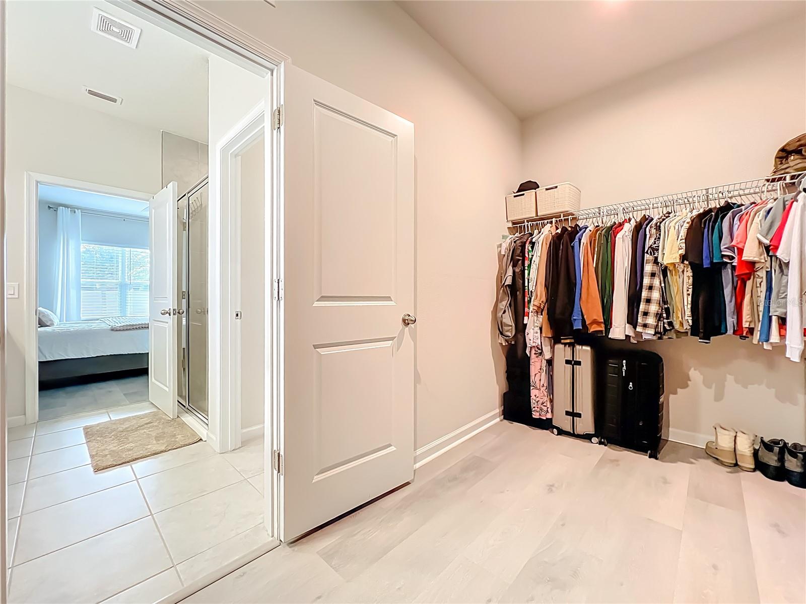 RIVERSIDE RESERVE - Residential