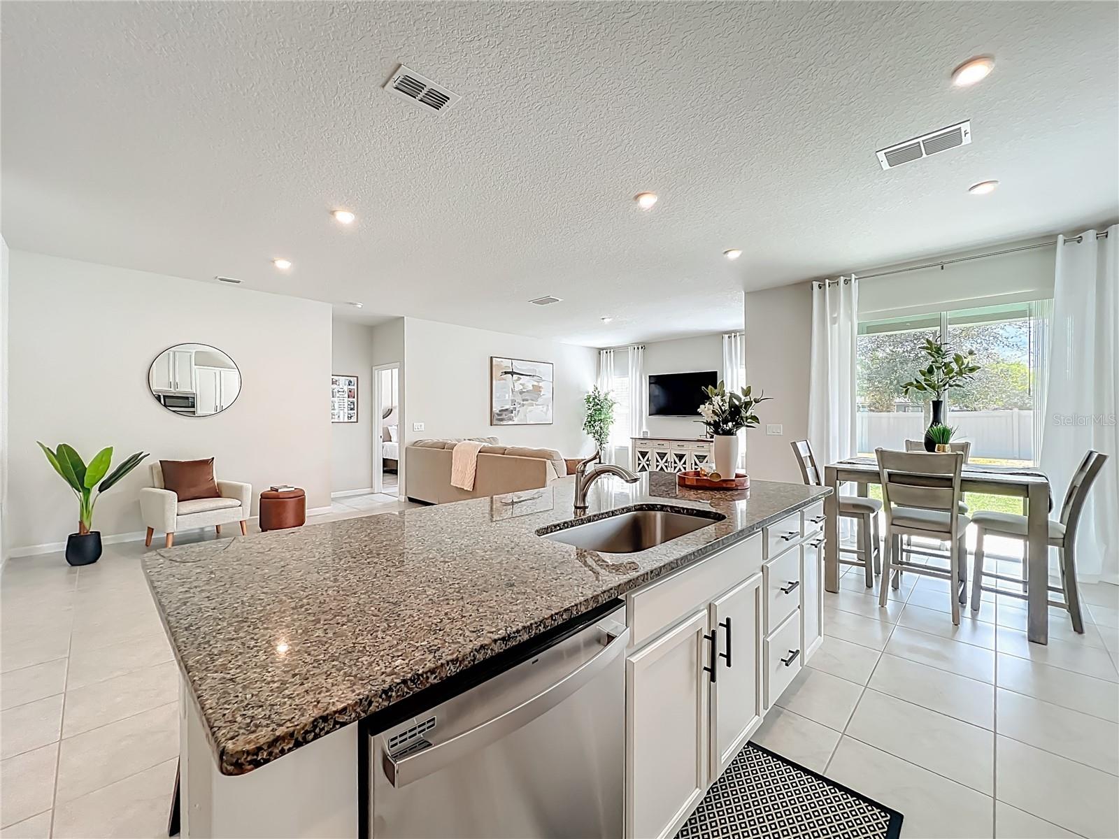 RIVERSIDE RESERVE - Residential