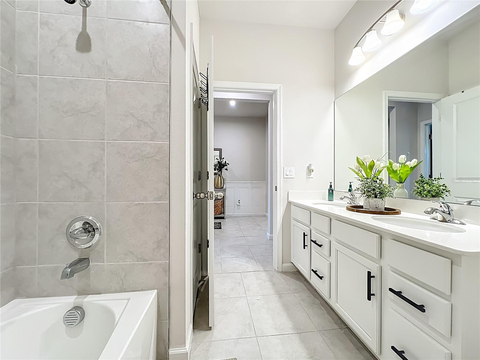 RIVERSIDE RESERVE - Residential