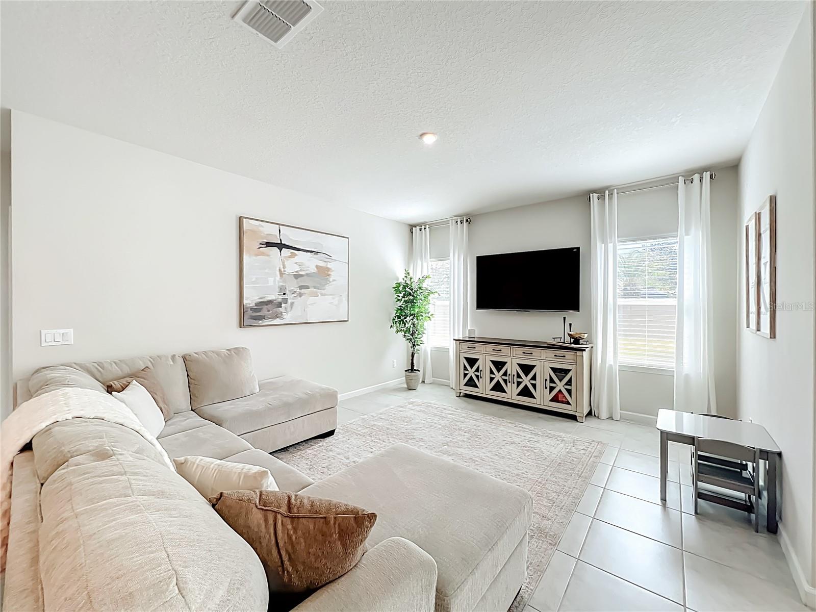 RIVERSIDE RESERVE - Residential