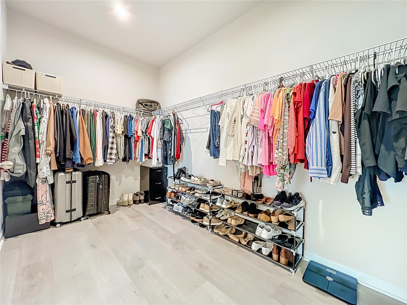 RIVERSIDE RESERVE - Residential