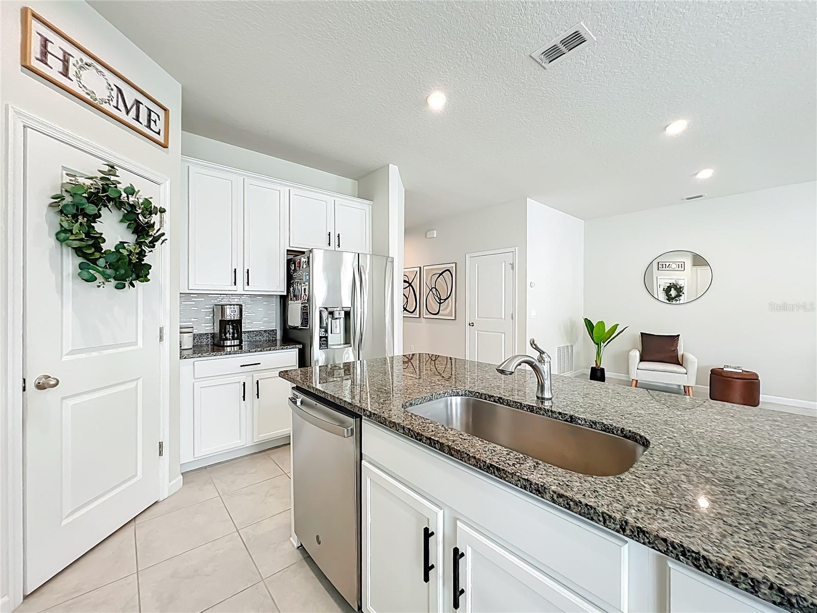 RIVERSIDE RESERVE - Residential