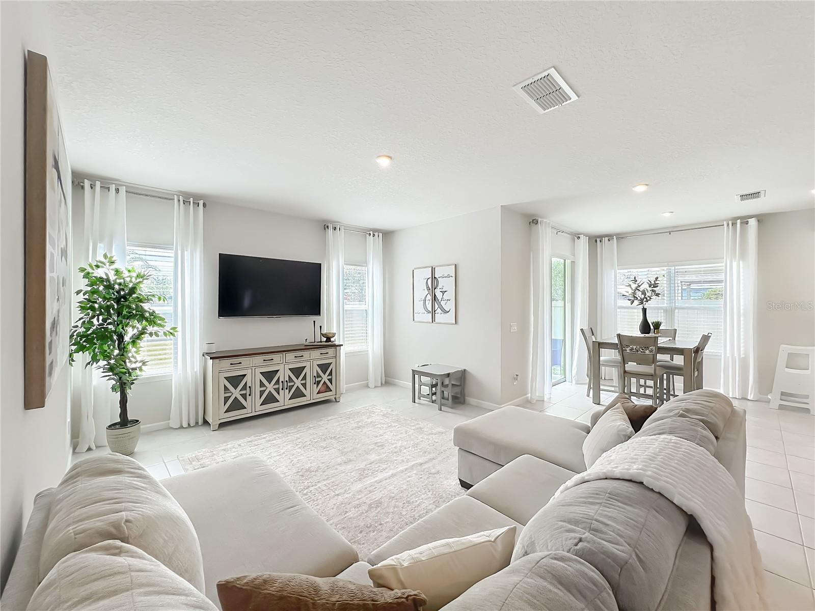 RIVERSIDE RESERVE - Residential