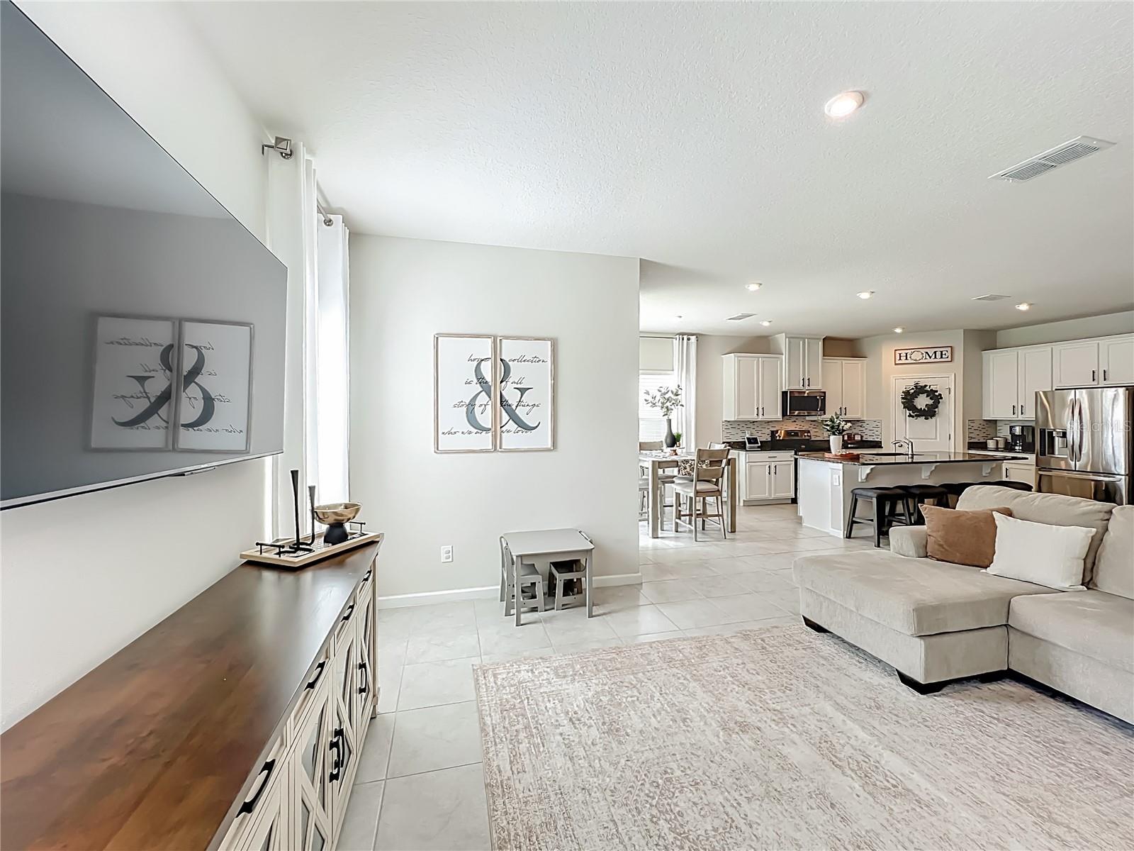 RIVERSIDE RESERVE - Residential