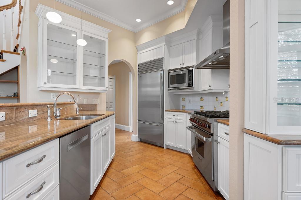 HOLMES BEACH 31ST UNIT AMD - Residential