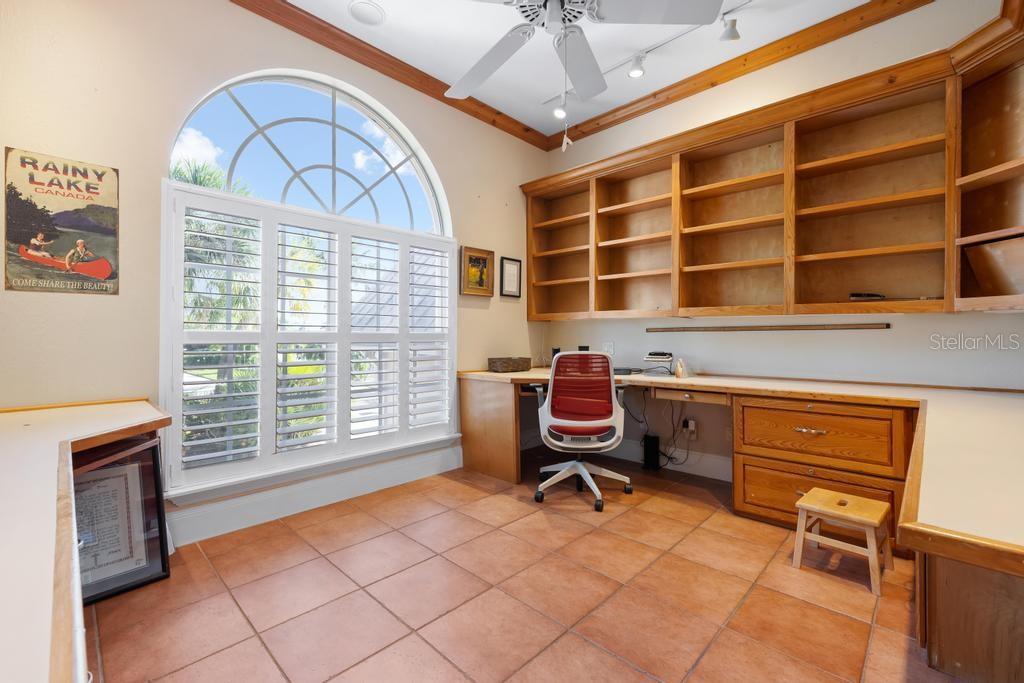 HOLMES BEACH 31ST UNIT AMD - Residential