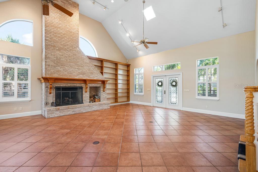 HOLMES BEACH 31ST UNIT AMD - Residential