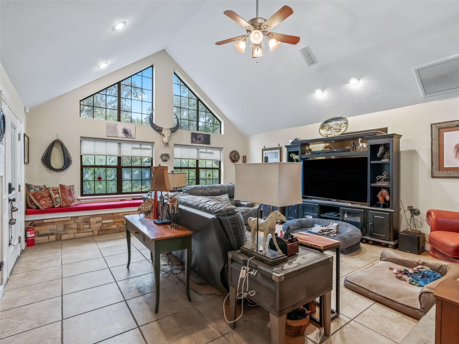 MEADOW WOOD FARMS UN 02 - Residential