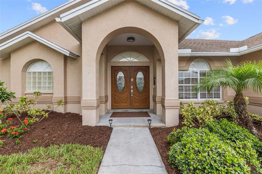 Photo of 22861 Sterling Manor Loop, Lutz, FL 33549 (MLS # TB8536464)
