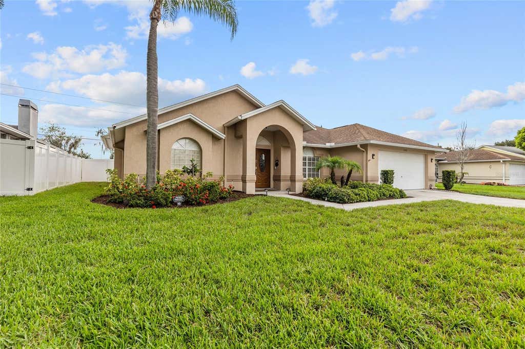 Photo of 22861 Sterling Manor Loop, Lutz, FL 33549 (MLS # TB8536464)