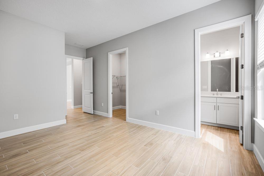 AZARIO ESPLANADE - Residential