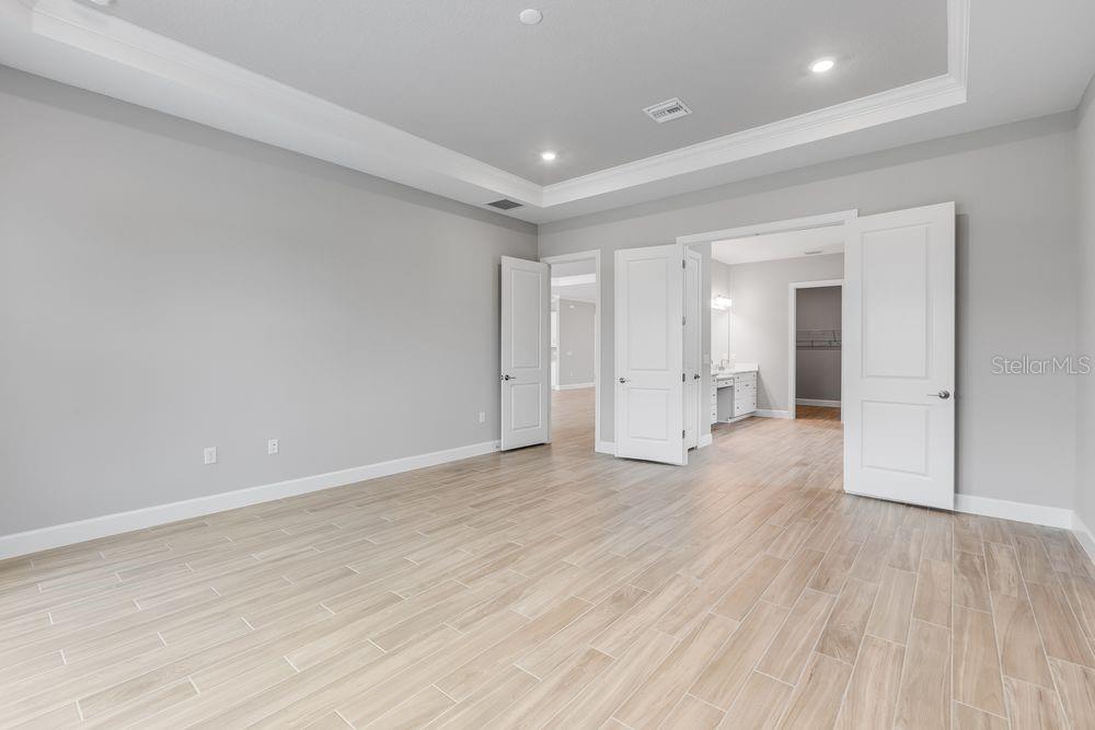 AZARIO ESPLANADE - Residential